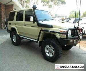 Item 2011 Toyota Landcruiser VDJ76R 09 Upgrade GXL (4x4) Sandy Taupe Manual 5sp M for Sale