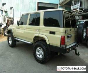 Item 2011 Toyota Landcruiser VDJ76R 09 Upgrade GXL (4x4) Sandy Taupe Manual 5sp M for Sale