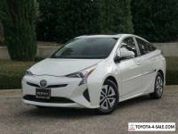 2017 Toyota Prius FOUR / NAVIGATION / HEAD UP DISPLAY