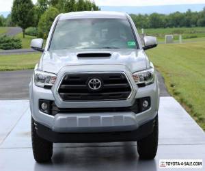 Item 2017 Toyota Tacoma Sport for Sale