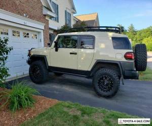 Item 2010 Toyota FJ Cruiser Trail Team Edition for Sale