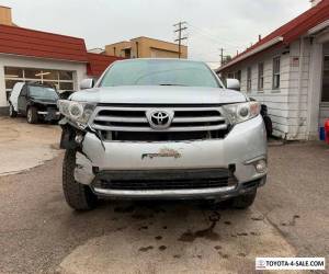 Item 2013 Toyota Highlander V6 for Sale