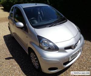 Item SEPT, 2009  TOYOTA AYGO " PLATINUM "  3 DOOR IN SILVER for Sale